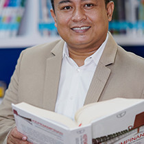 Dr. Dadang Syarif Sihabudin Sahid, S.Si,M.Sc.