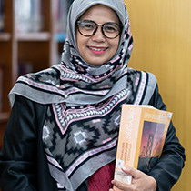 Dr. Juni Nurma Sari, S.Kom.,M.MT